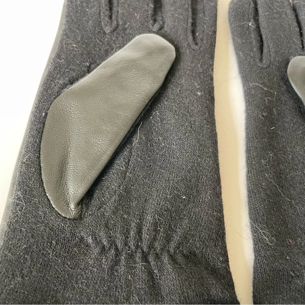 Adrianne Vittadini Black Leather Gloves Size L/XL